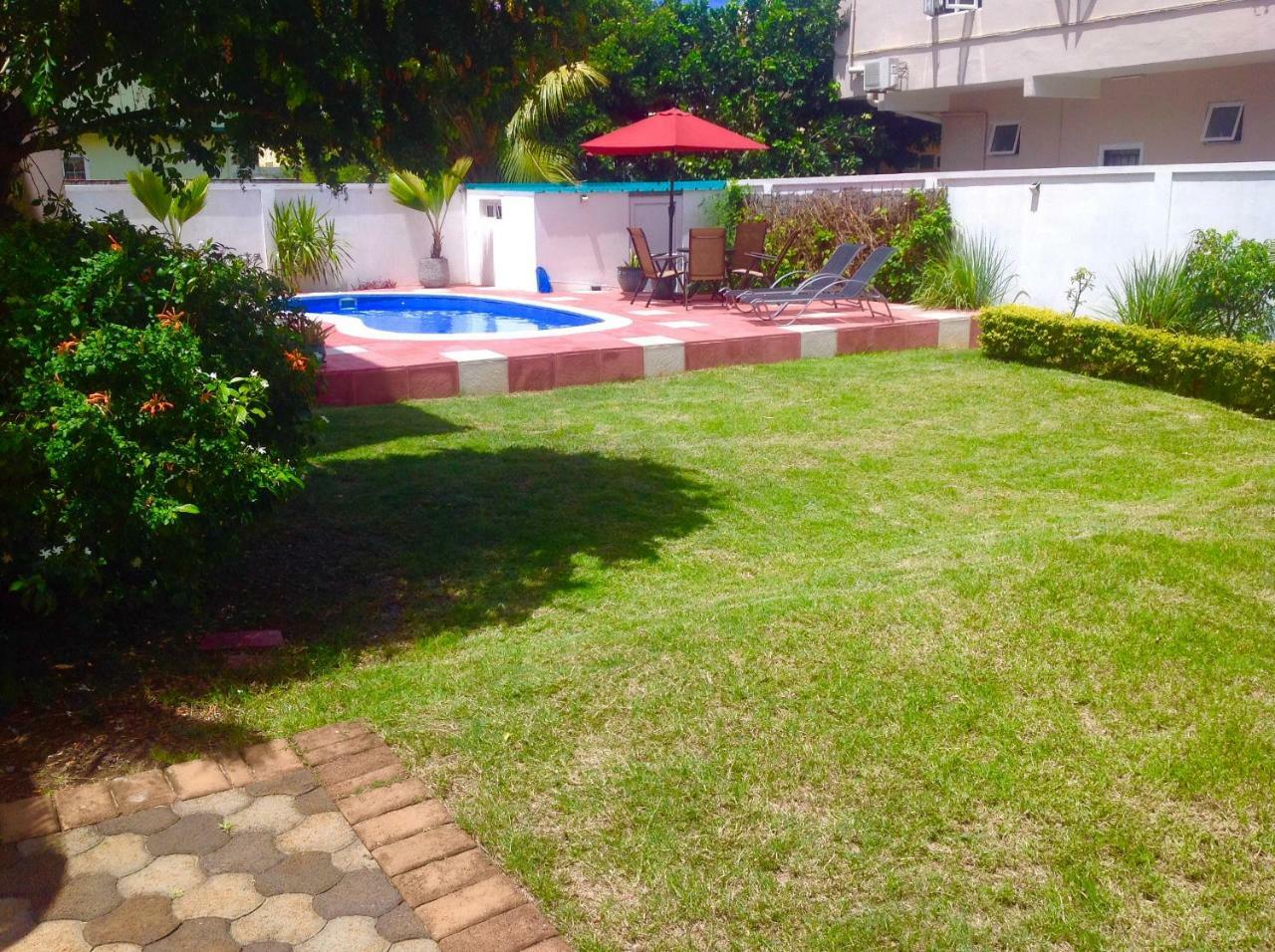 Fayruz Villa Is A 3 Bedroom, 3 Bathroom Detached House With Ac And Swimming Pool 5 Minutes Walk From Flic En Flac Public Beach ภายนอก รูปภาพ