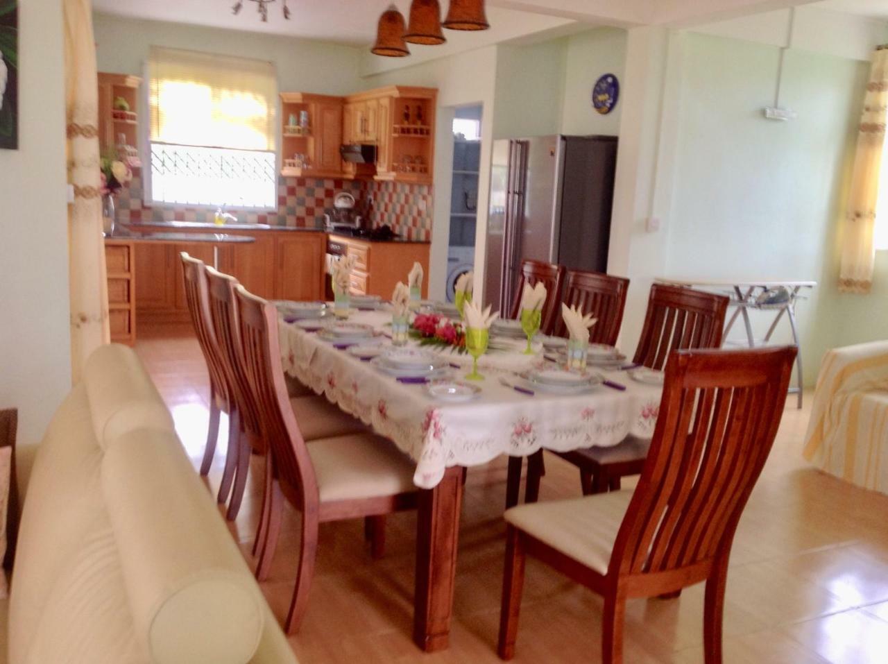 Fayruz Villa Is A 3 Bedroom, 3 Bathroom Detached House With Ac And Swimming Pool 5 Minutes Walk From Flic En Flac Public Beach ภายนอก รูปภาพ